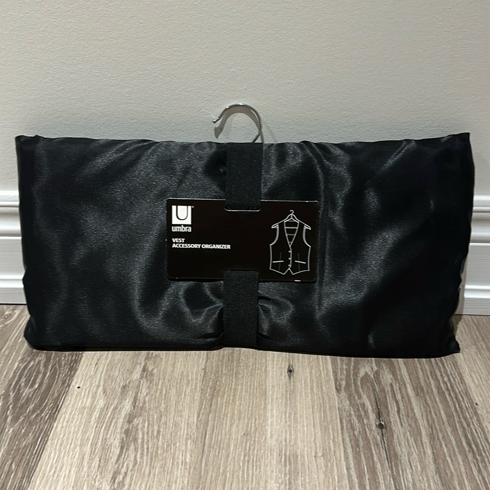 UMBRA Accessory Organizer - Vest Design